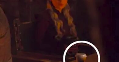 Maisie Williams On *That* Game of Thrones Coffee Cup Incident