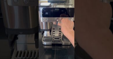 Ninja Luxe Café: espresso to water ratio adjust:[20=2:1] [25=2.5:1(default)] [30=3:1]