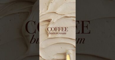 If you love coffee you’re going to want to put this coffee buttercream on all your bakes! #cake
